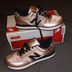 Woman's New Balance Sneakers